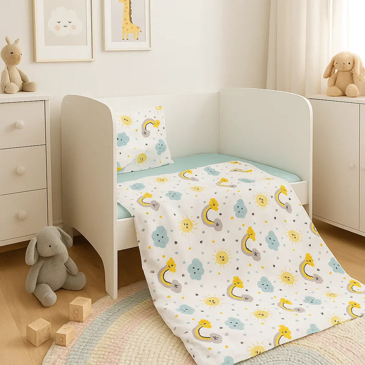 Rainy Set de lenjerie de pat pentru bebeluși 3 piese 60x120 cm. Curcubeu pe nor