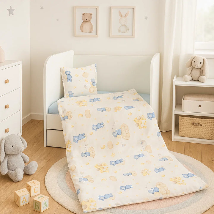 Set de lenjerie pentru pătuț Rainy, 3 piese, 70x140 cm. Ursuleț albastru pe un nor