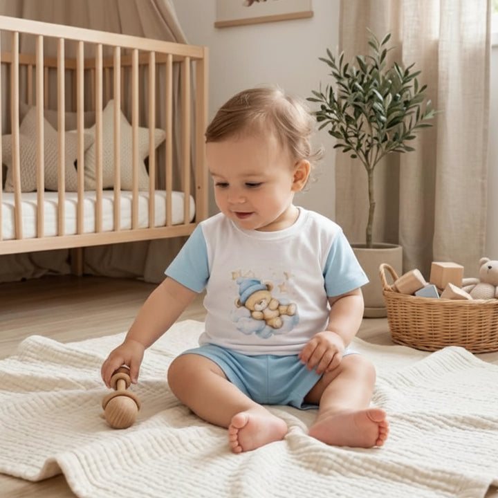 Rainy Pijama copii cu mânecă scurtă Ursuleț stelar albastru 74 - 110 cm. alb/bleu