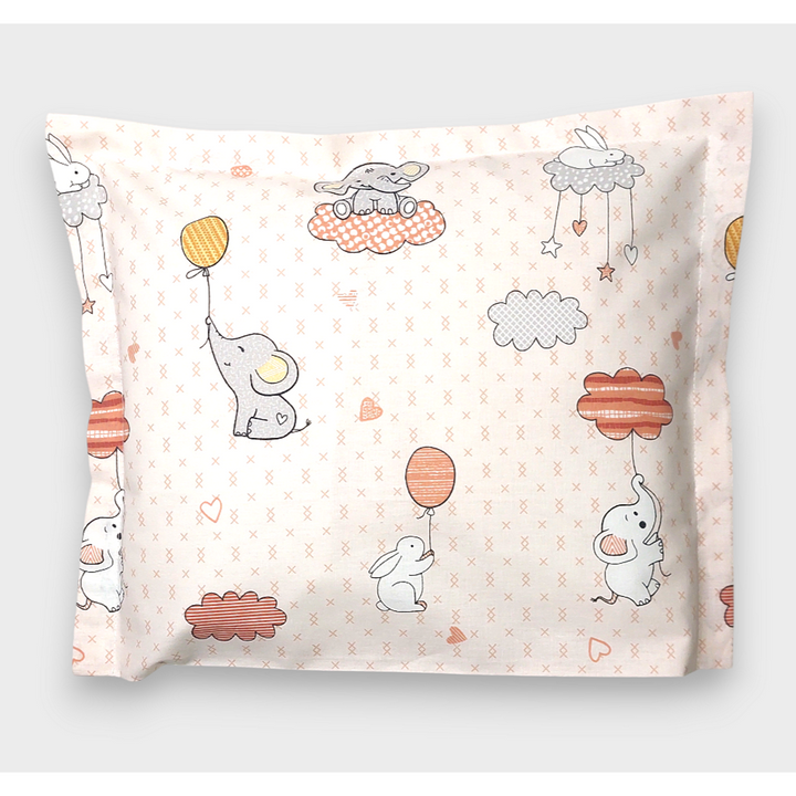 Rainy Husă pentru pernă pentru bebeluși 30x40 cm. Elefant cu balon portocaliu