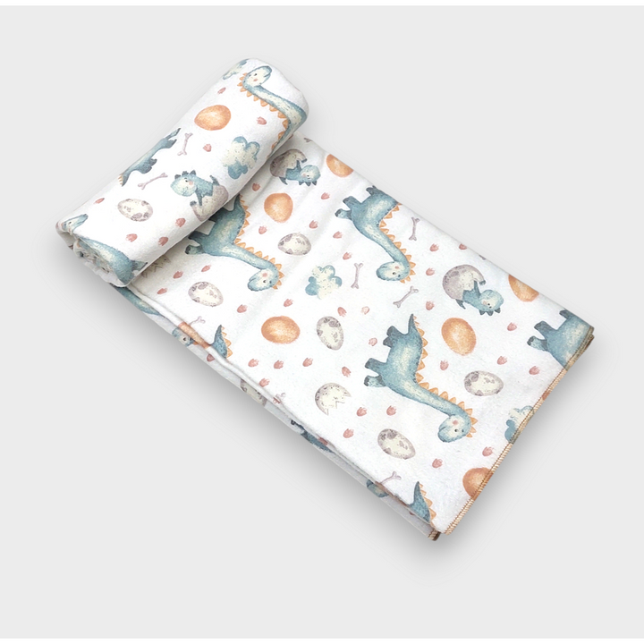 Rainy Scutec textil pentru bebeluși din finet 120x120 cm. Dino rezeda
