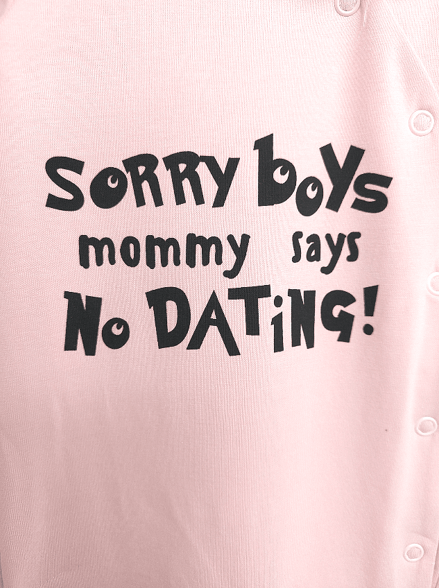 Salopetă pentru bebeluși Rainy „Sorry boys”, 48–74 cm, roz