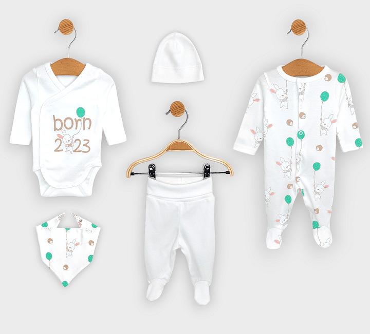 Rainy Set pentru bebeluși din 5 piese Born 2023 48-62 cm.