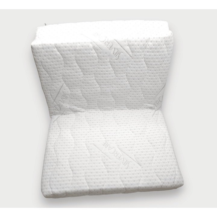 Saltea pliabilă pentru bebeluși Rainy 60x120 cm cu fire de argint