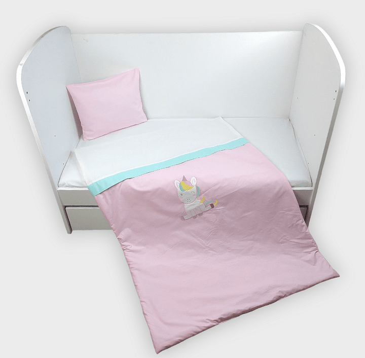 Rainy Set de lenjerie de pat pentru bebeluși 3 piese 65x110 cm. Unicorn