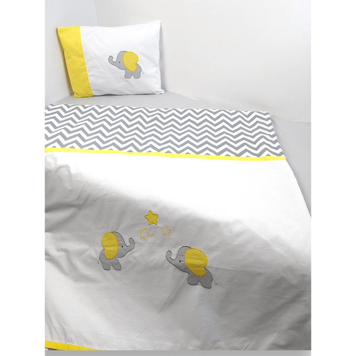 Rainy Set lenjerie de pat pentru bebeluși 3 piese 65x110 cm. Elefant și Bufniță