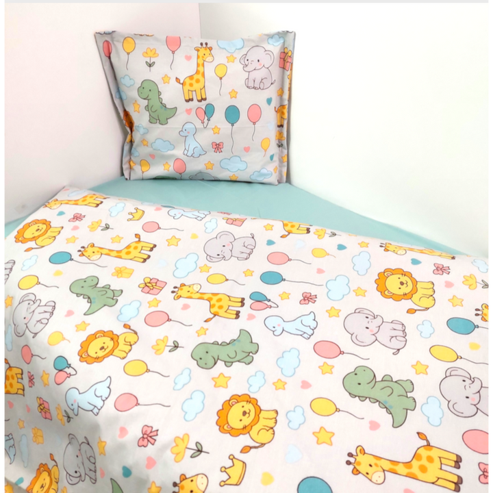 Set de lenjerie pentru pătuț Rainy, 3 piese, 70x140 cm. Prieteni colorați, gri