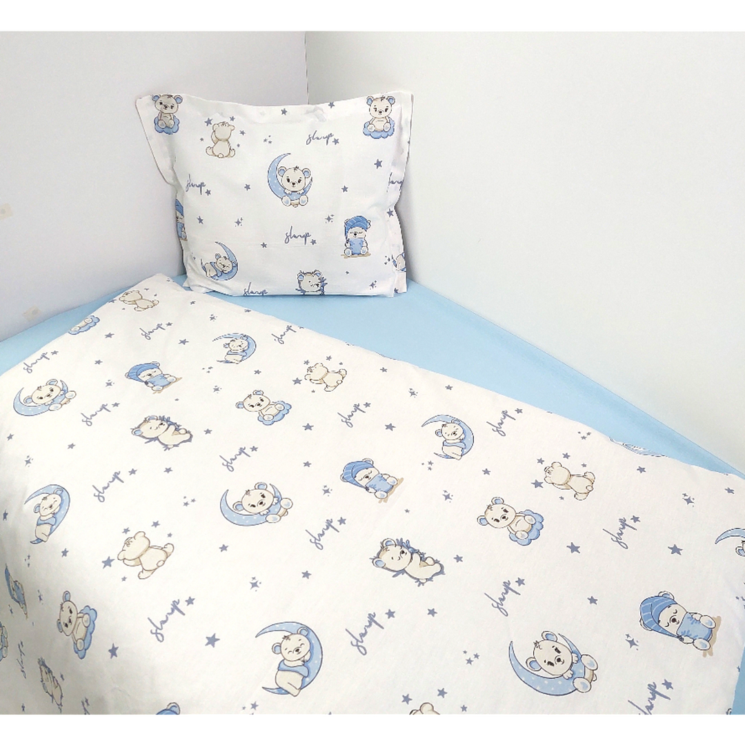 Rainy Set de lenjerie de pat pentru bebeluși 4 piese 60x120 cm. Lună albastră cu ursuleț