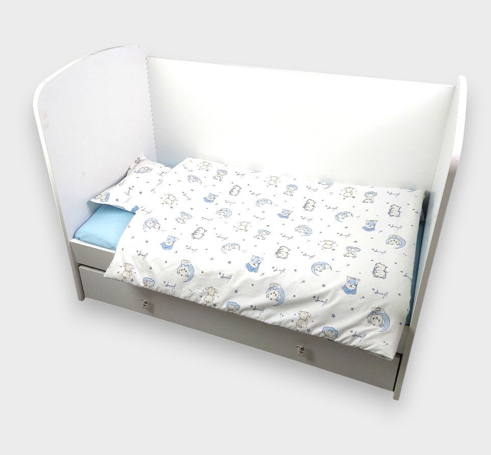 Rainy Set de lenjerie de pat pentru bebeluși 4 piese 70x140 cm. Lună albastră cu ursuleț