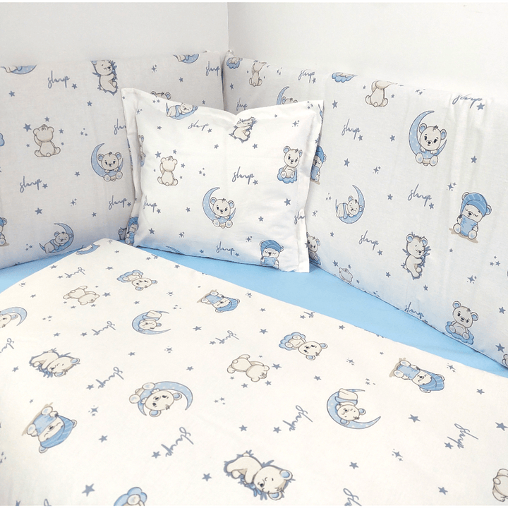 Rainy Set de lenjerie de pat pentru bebeluși 5 piese 60x120 cm. Lună albastră cu ursuleț