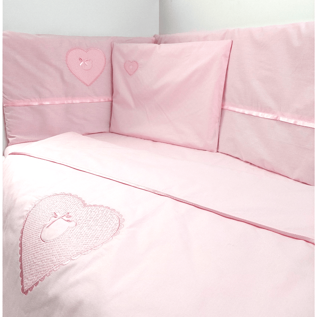 Set de lenjerie pentru pătuț Rainy, 7 piese, cu protecție laterală, 70x140 cm, cu inimioară și ursuleț