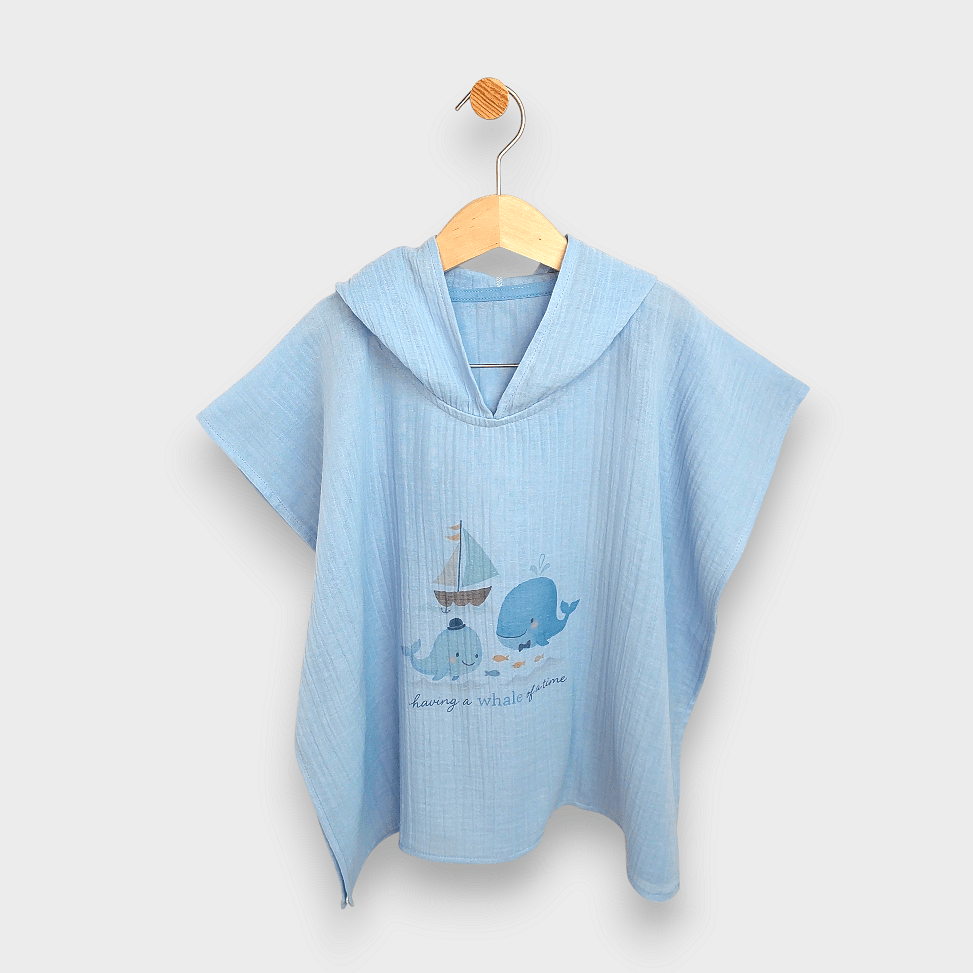 Rainy Poncho de muselină pentru bebeluși cu glugă Whales Blue