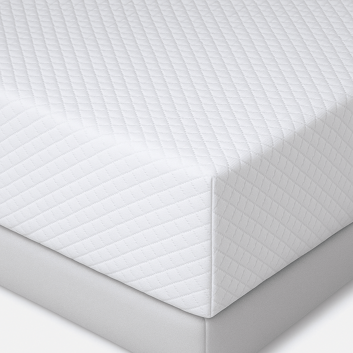 Rainy Husă de protecție matlasată impermeabilă cu margine 68x117x12 cm pentru pătuț SnuzKot