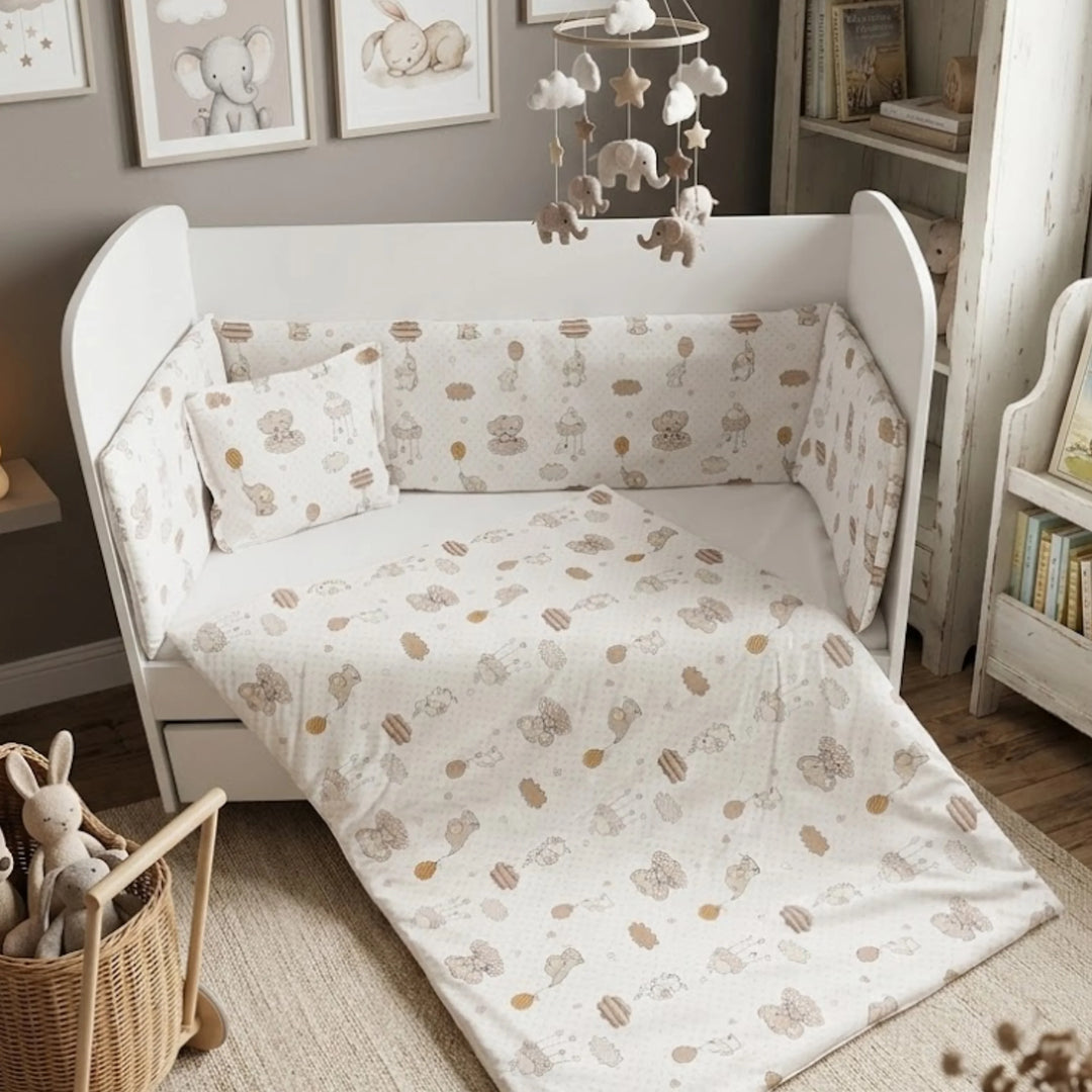 Rainy Set de lenjerie de pat pentru bebeluși 5 piese 60x120 cm. Elefănțel cu balon bej